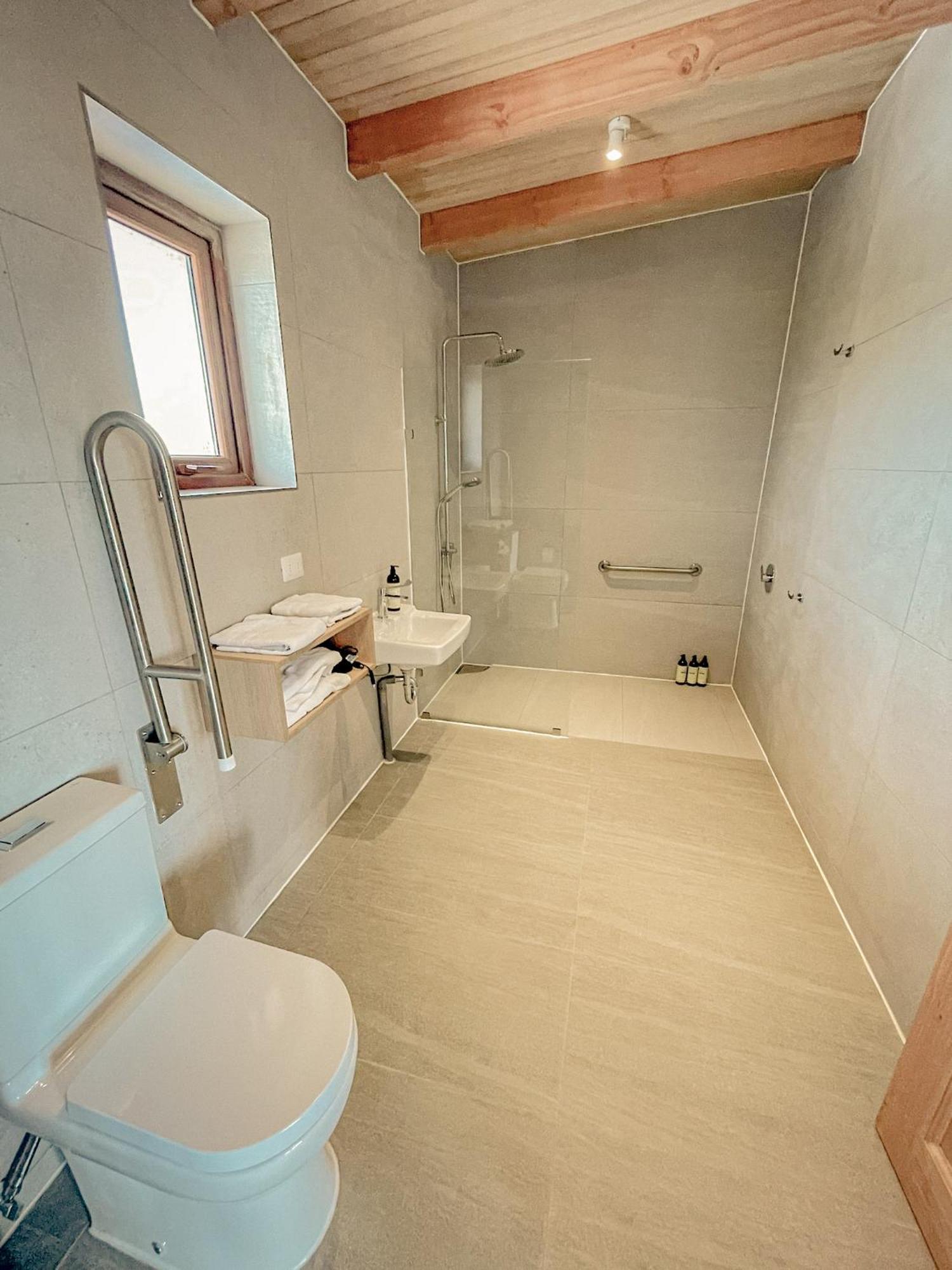 Ave Lodge Frutillar